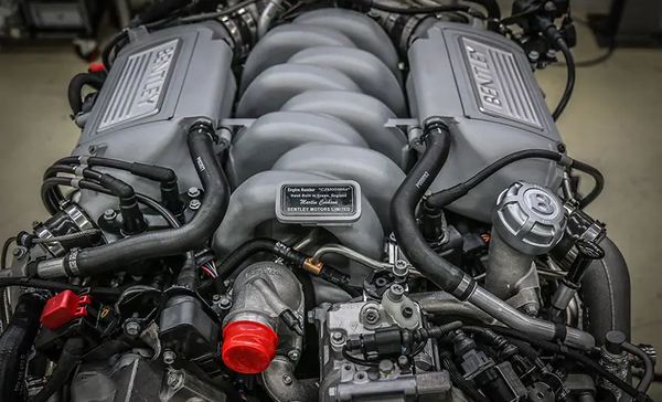 کمپانی بنتلی پس از 61 سال تولید مداوم، موتور V8 سری L را از رده خارج کرد